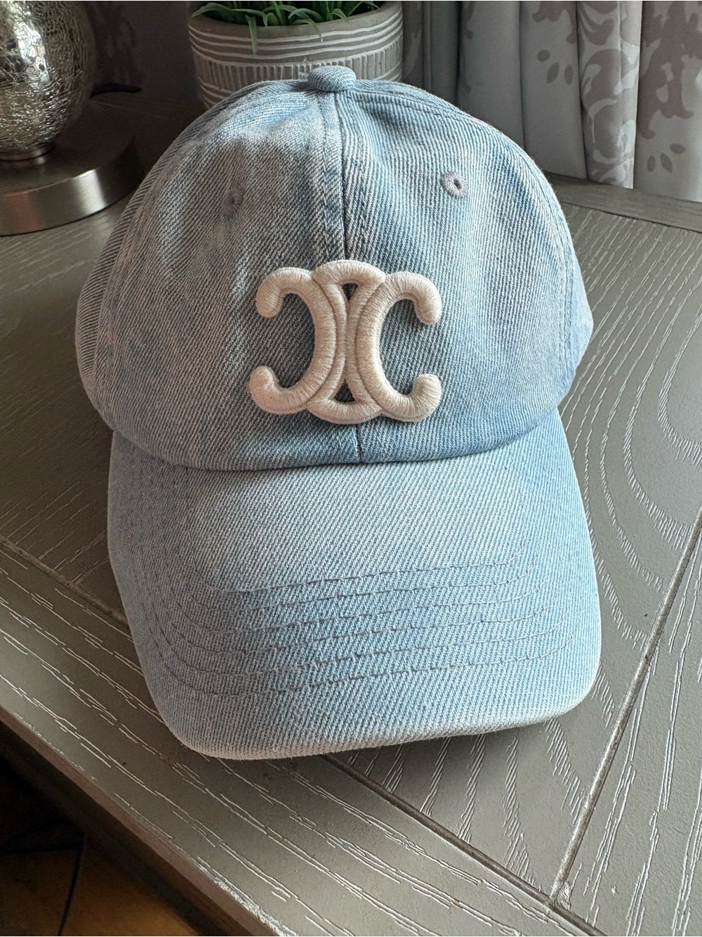 FASHION Light Blue Denim Baseball Cap with White Emblem - Picture 4 of 8
